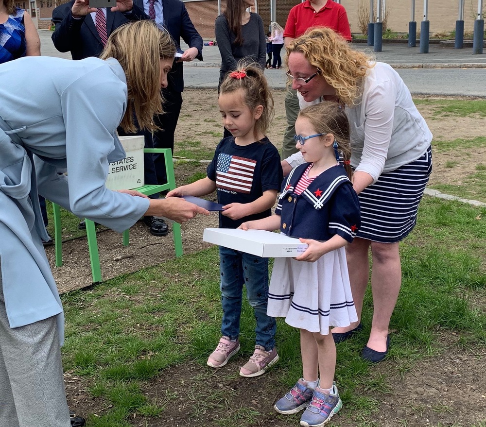Congresswoman Trahan & GMS Kindergarteners